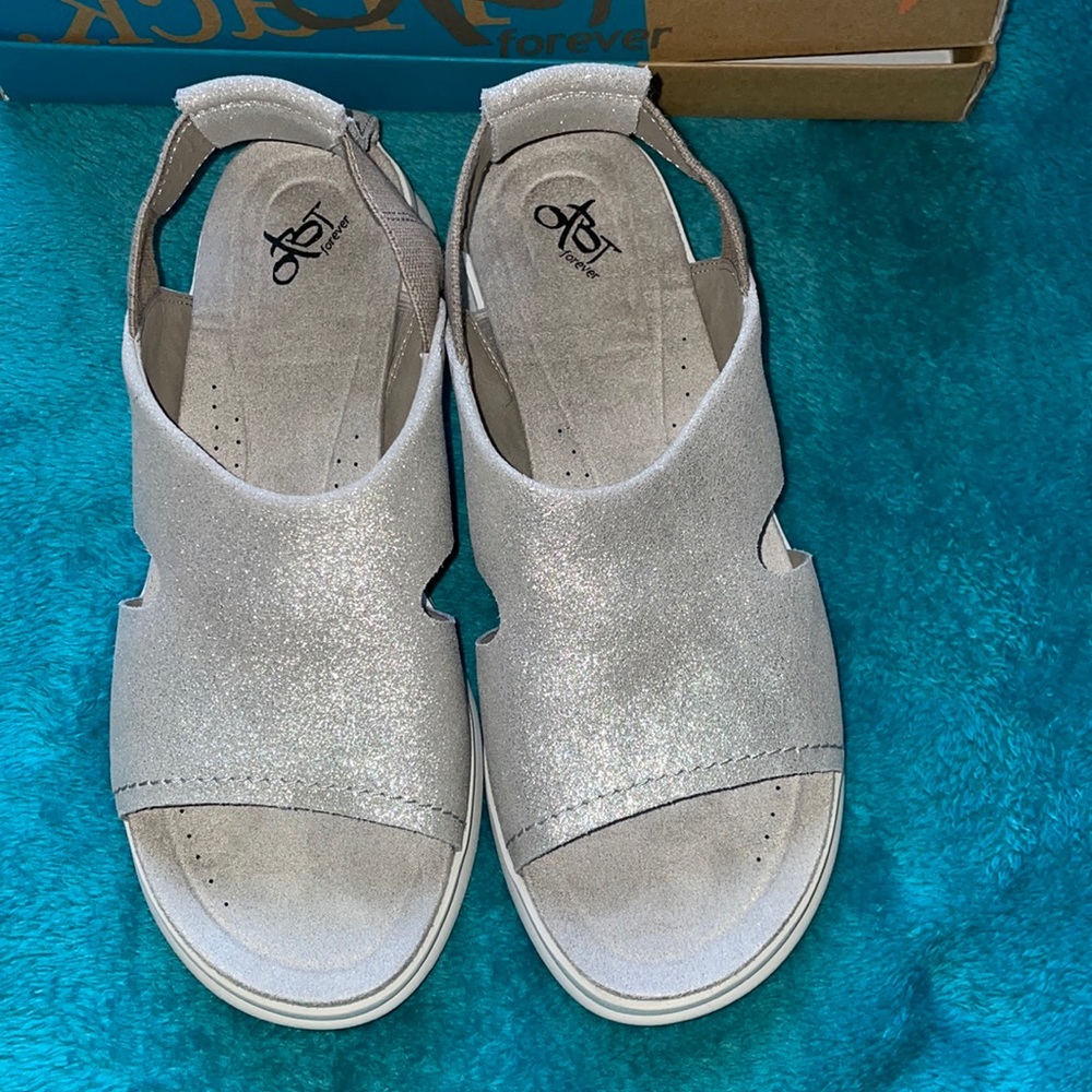 OTBT Silver sandals- brand new, never worn